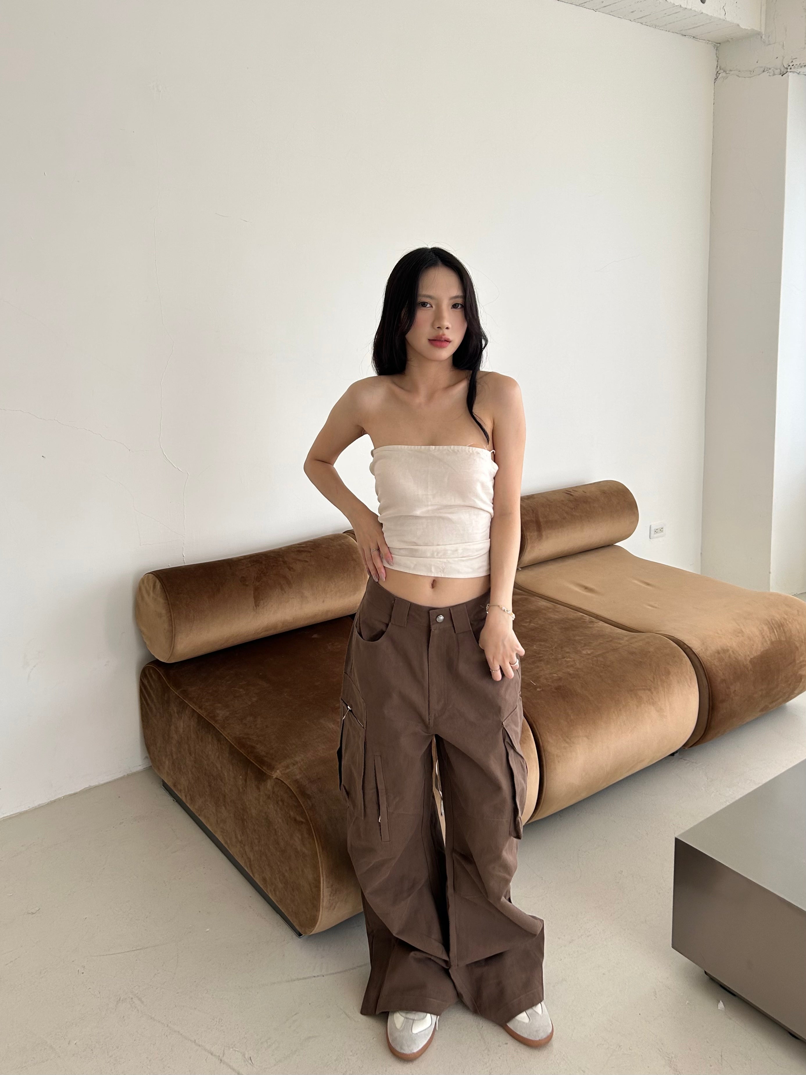 工裝寬褲<br>Wide-Leg Cargo Trousers