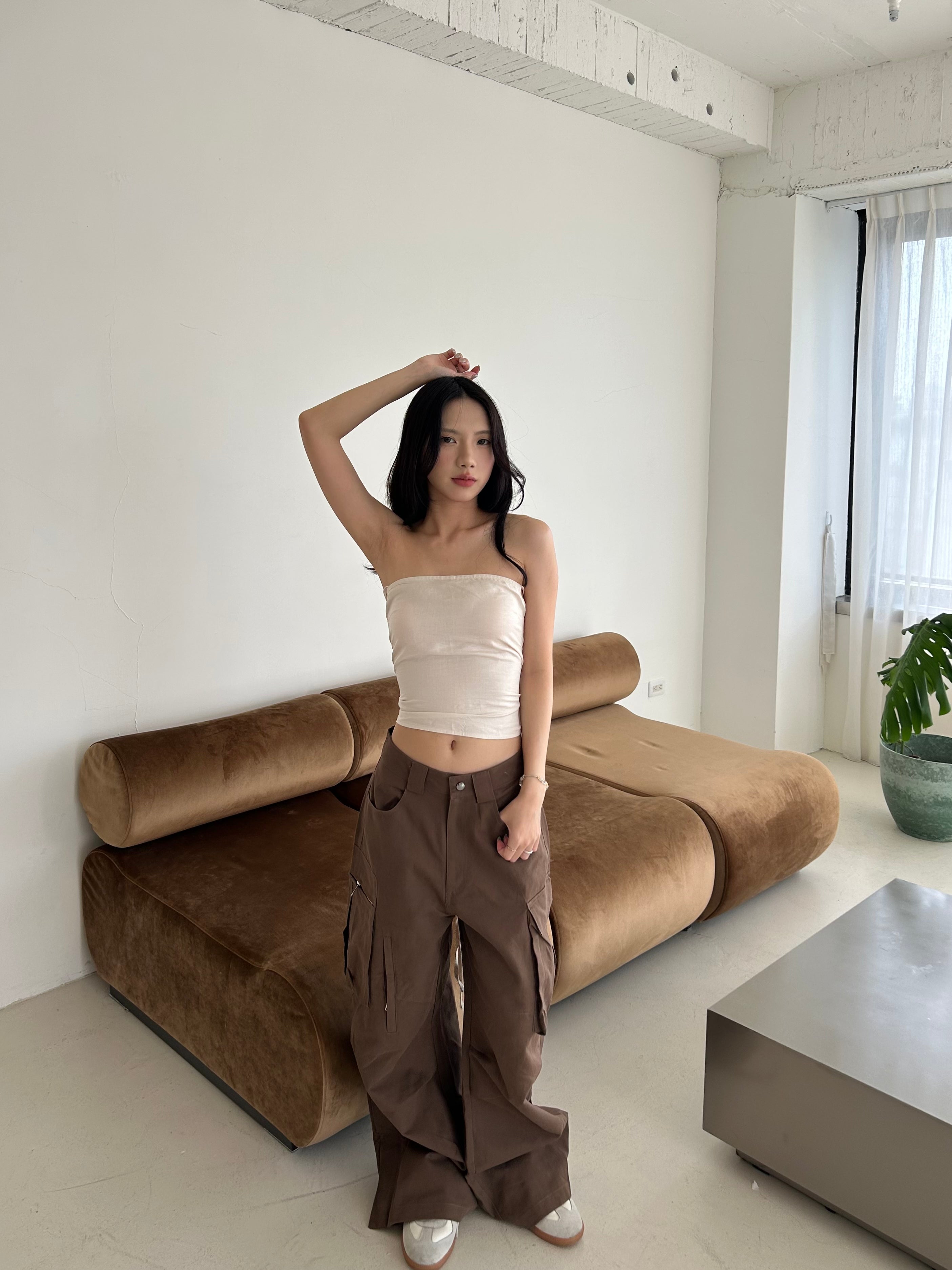 工裝寬褲<br>Wide-Leg Cargo Trousers