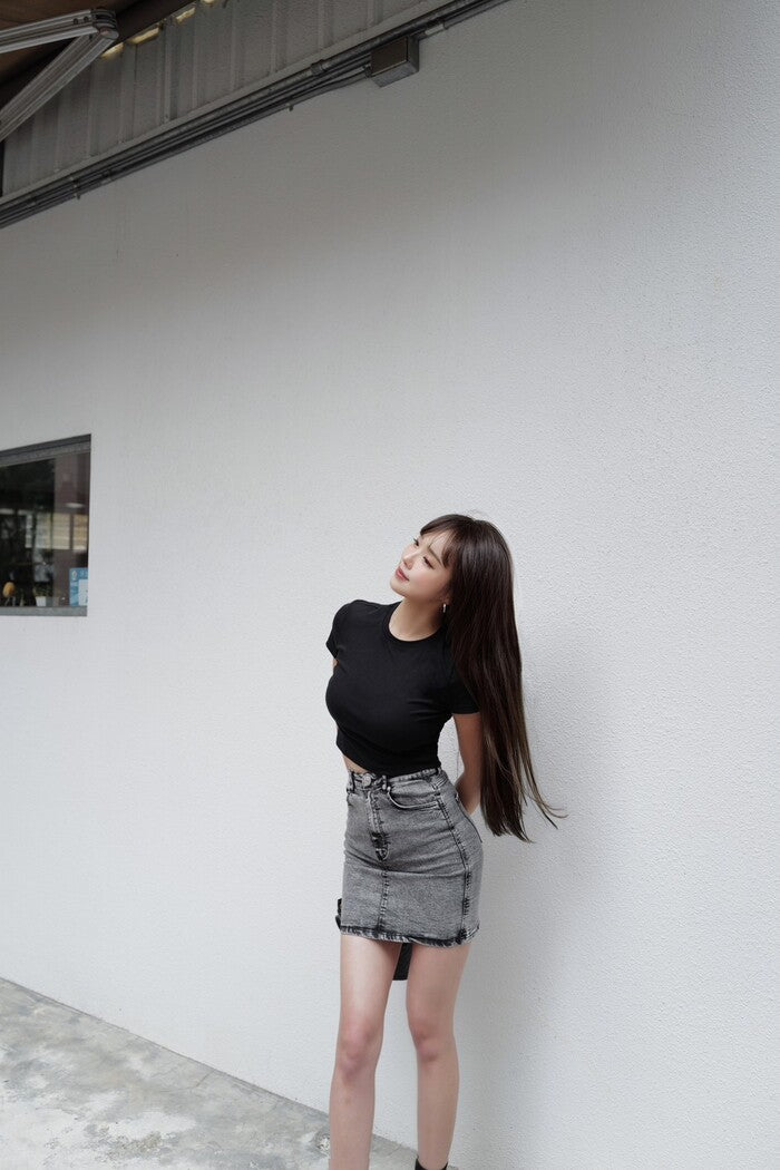 FITTED CROPPED TEE