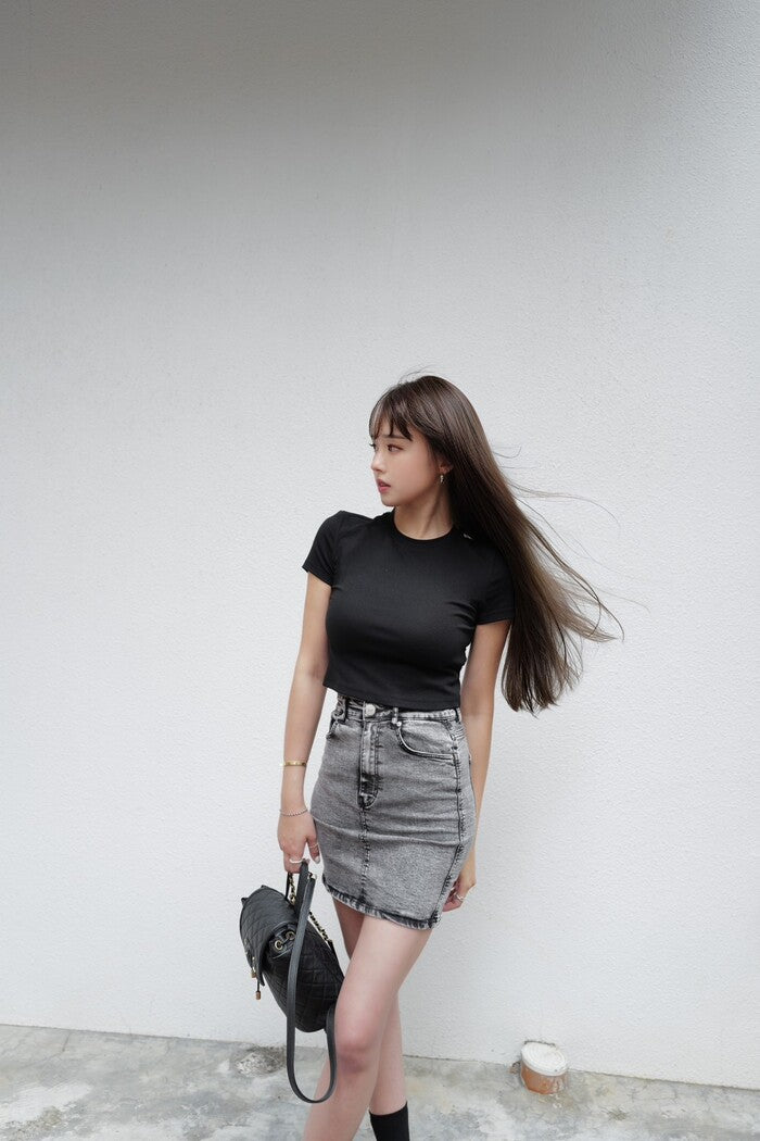 FITTED CROPPED TEE