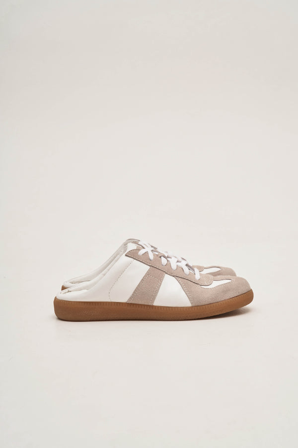 SNEAKER-STYLE SLIPPERS