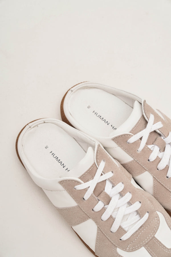 SNEAKER-STYLE SLIPPERS