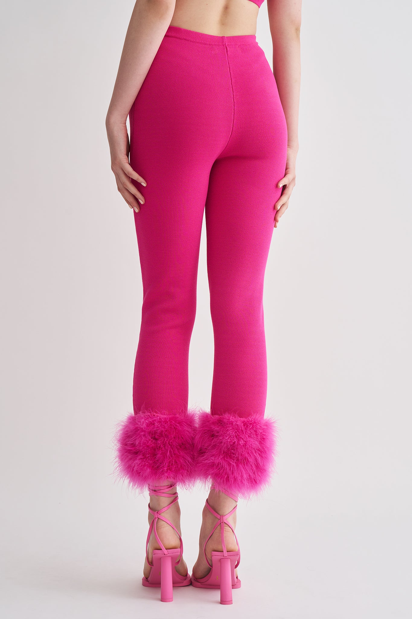 毛毛針織長褲<br>Feather Trim Knit Pants