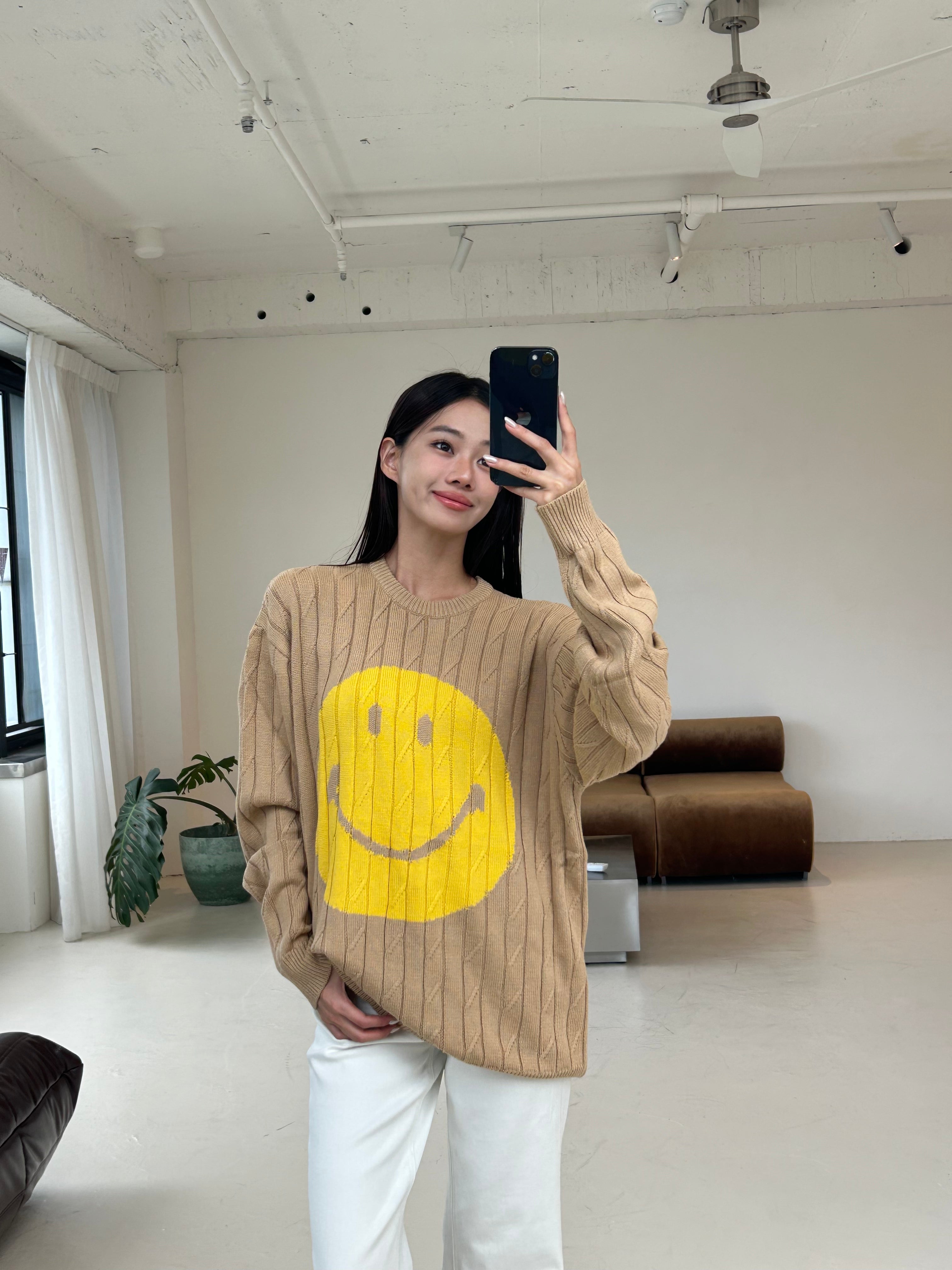 笑臉針織上衣<br>Smiley Knit Top