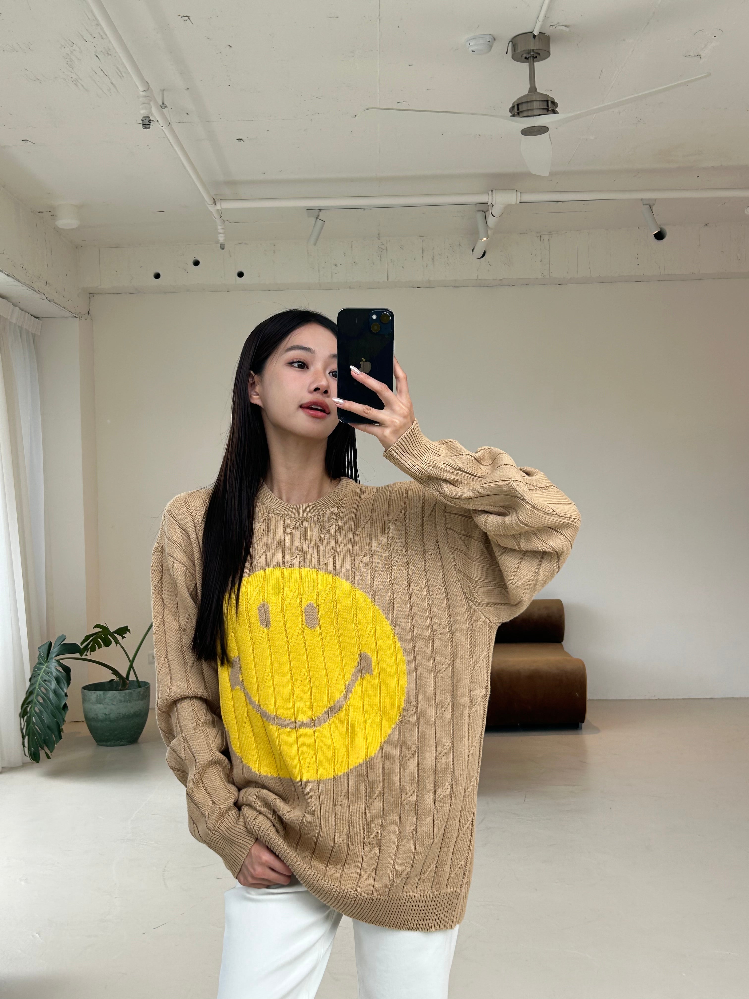 笑臉針織上衣<br>Smiley Knit Top
