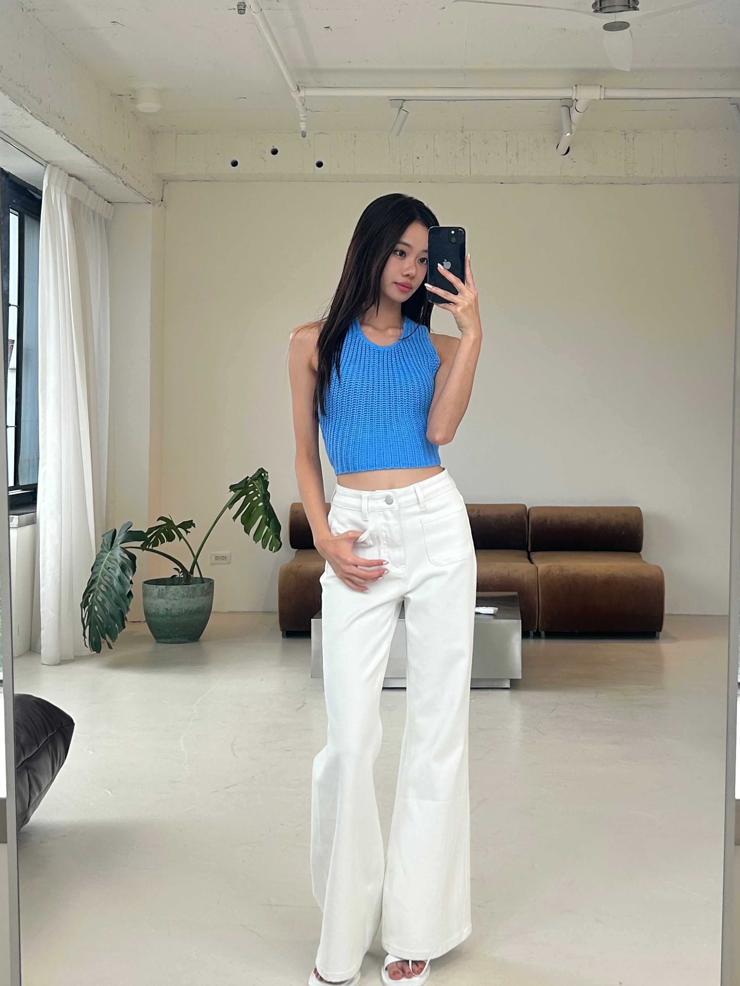 後綁帶針織上衣<br>Tie Back Knit Top