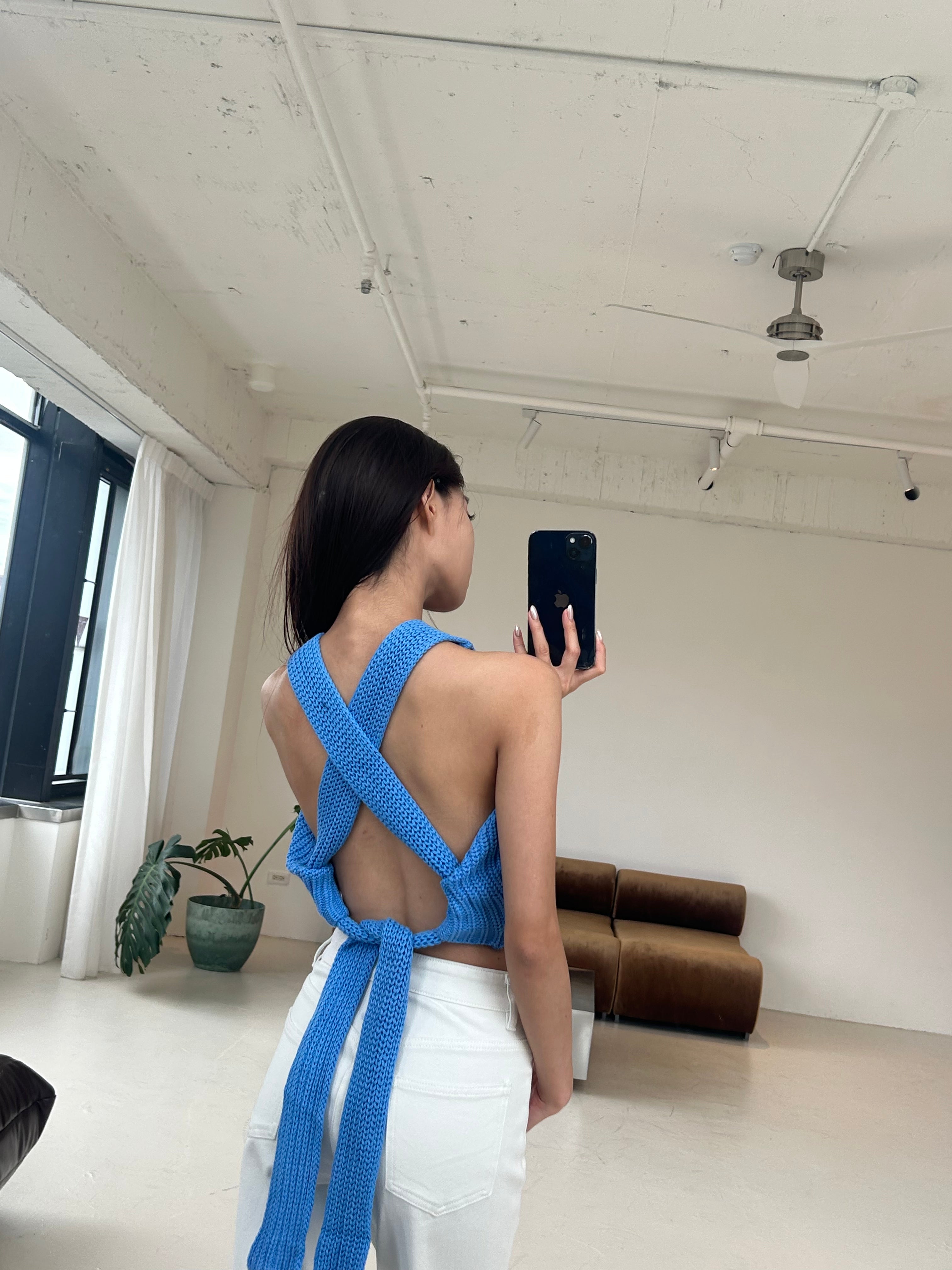 後綁帶針織上衣<br>Tie Back Knit Top