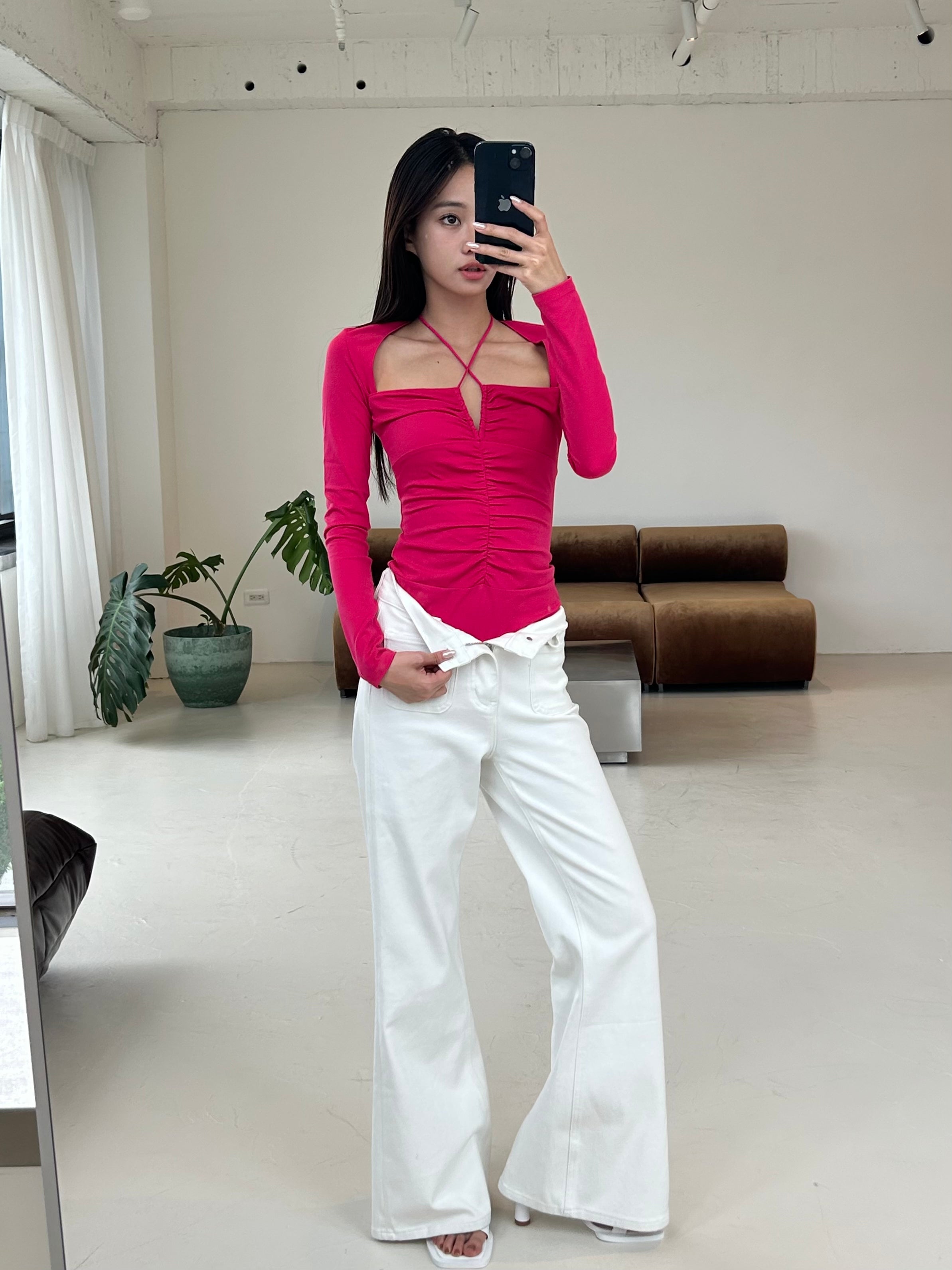 V領長袖連身上衣<br>Long Sleeve Gathered Detail Bodysuit