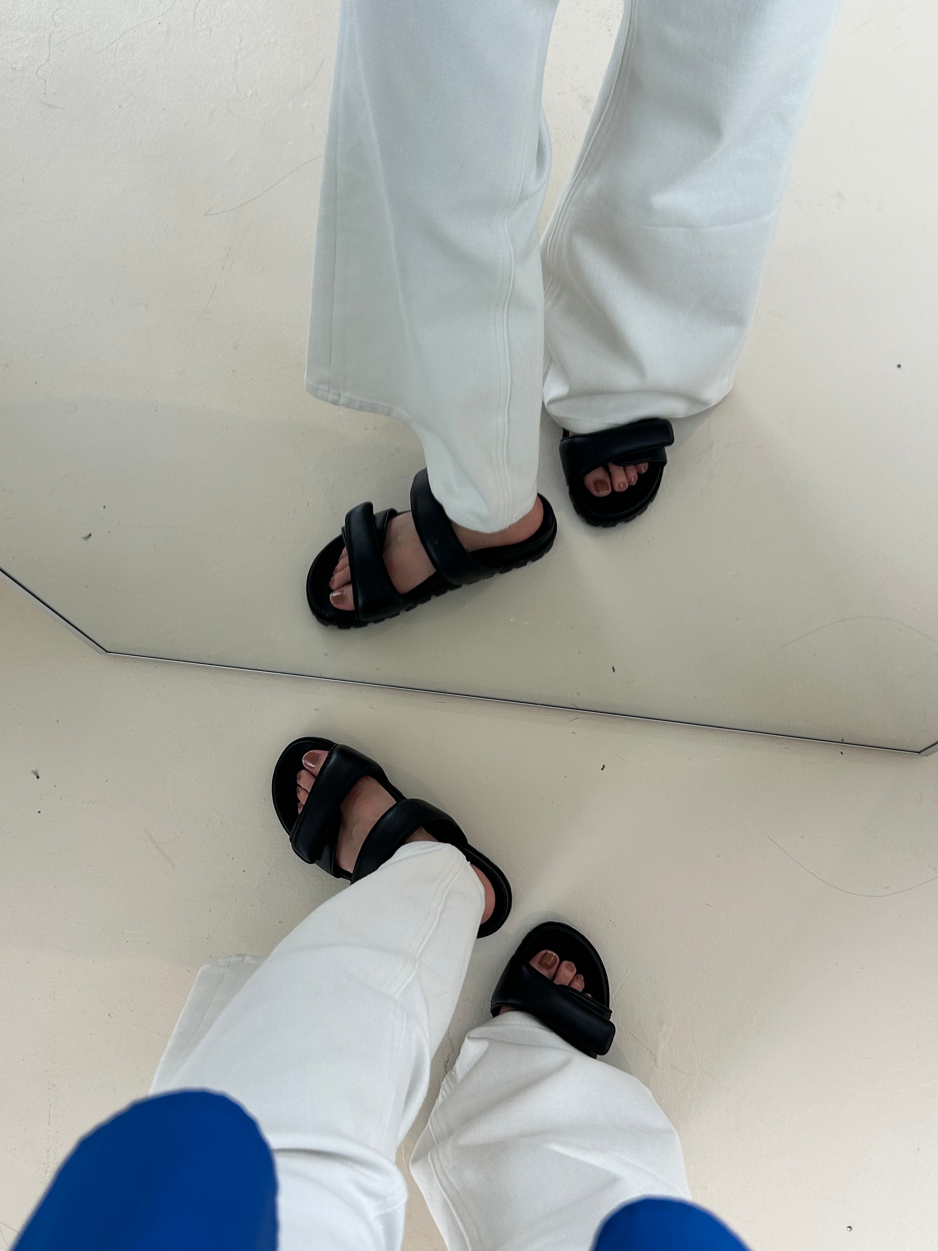 胖胖雙帶拖鞋<br>Touch Strap Flat Sandal