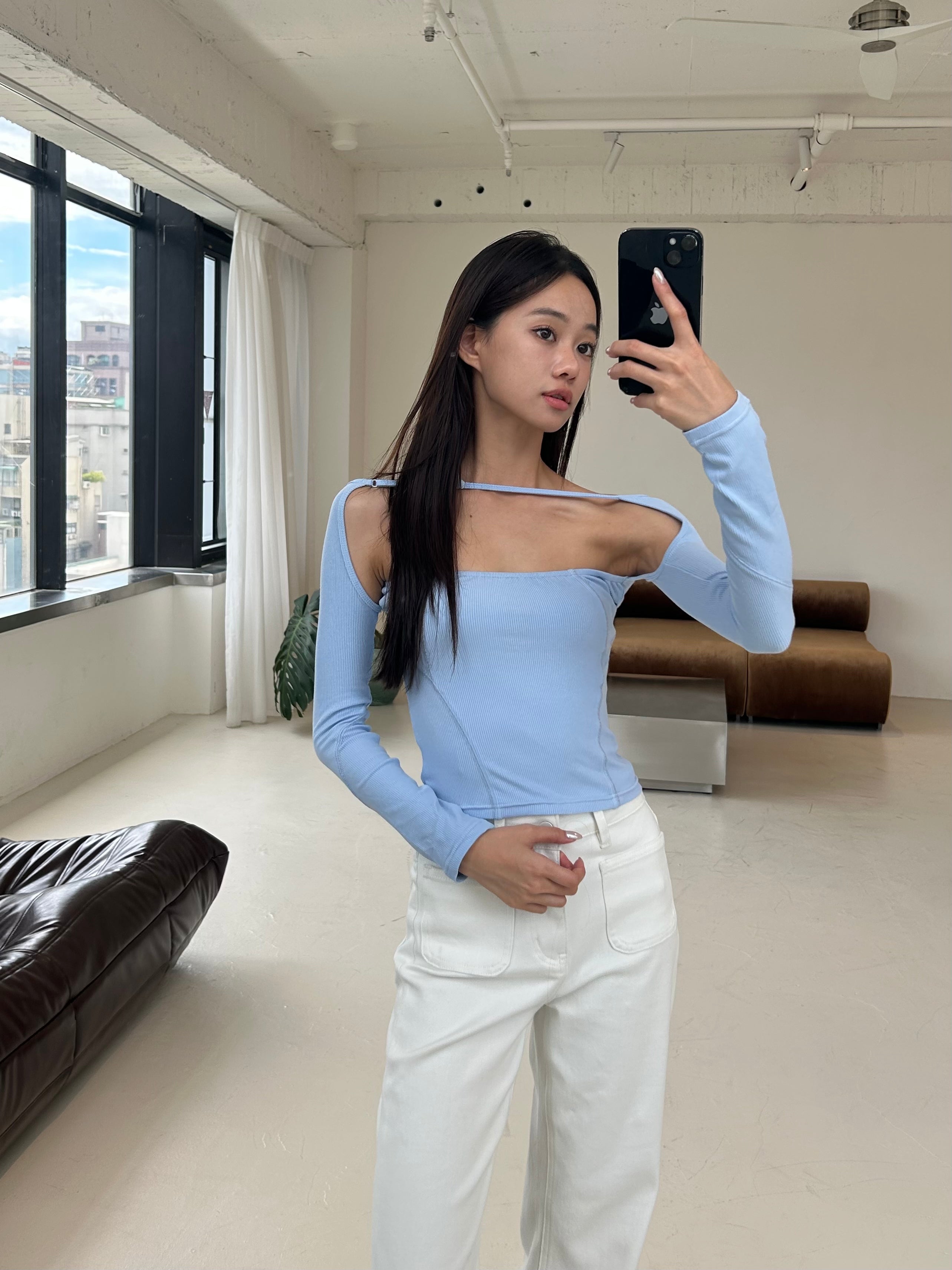 長袖落肩羅紋上衣<br>Off The Shoulder Ribbed Top
