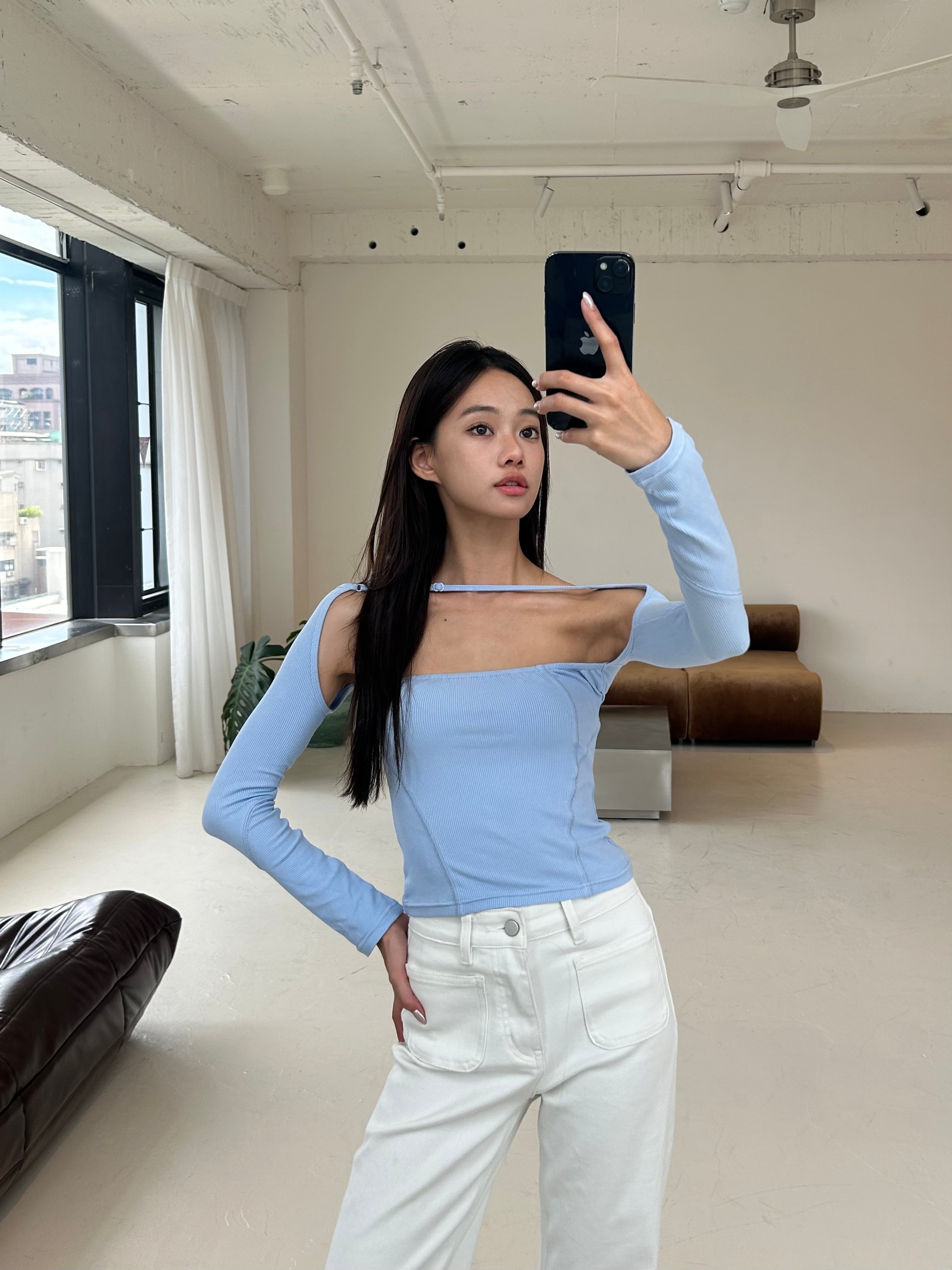長袖落肩羅紋上衣<br>Off The Shoulder Ribbed Top