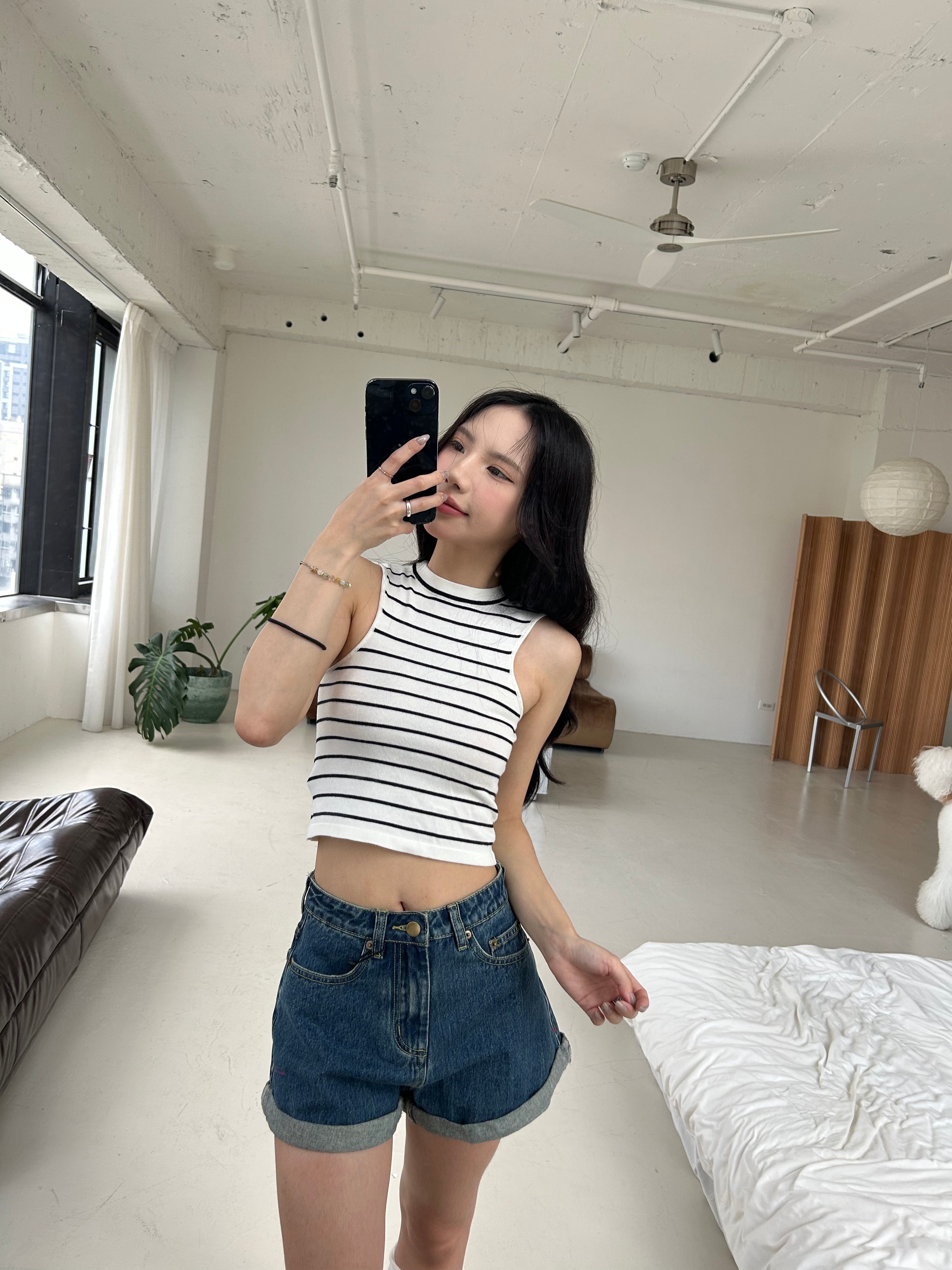 條紋針織背心<br>Striped Knit Tank Top