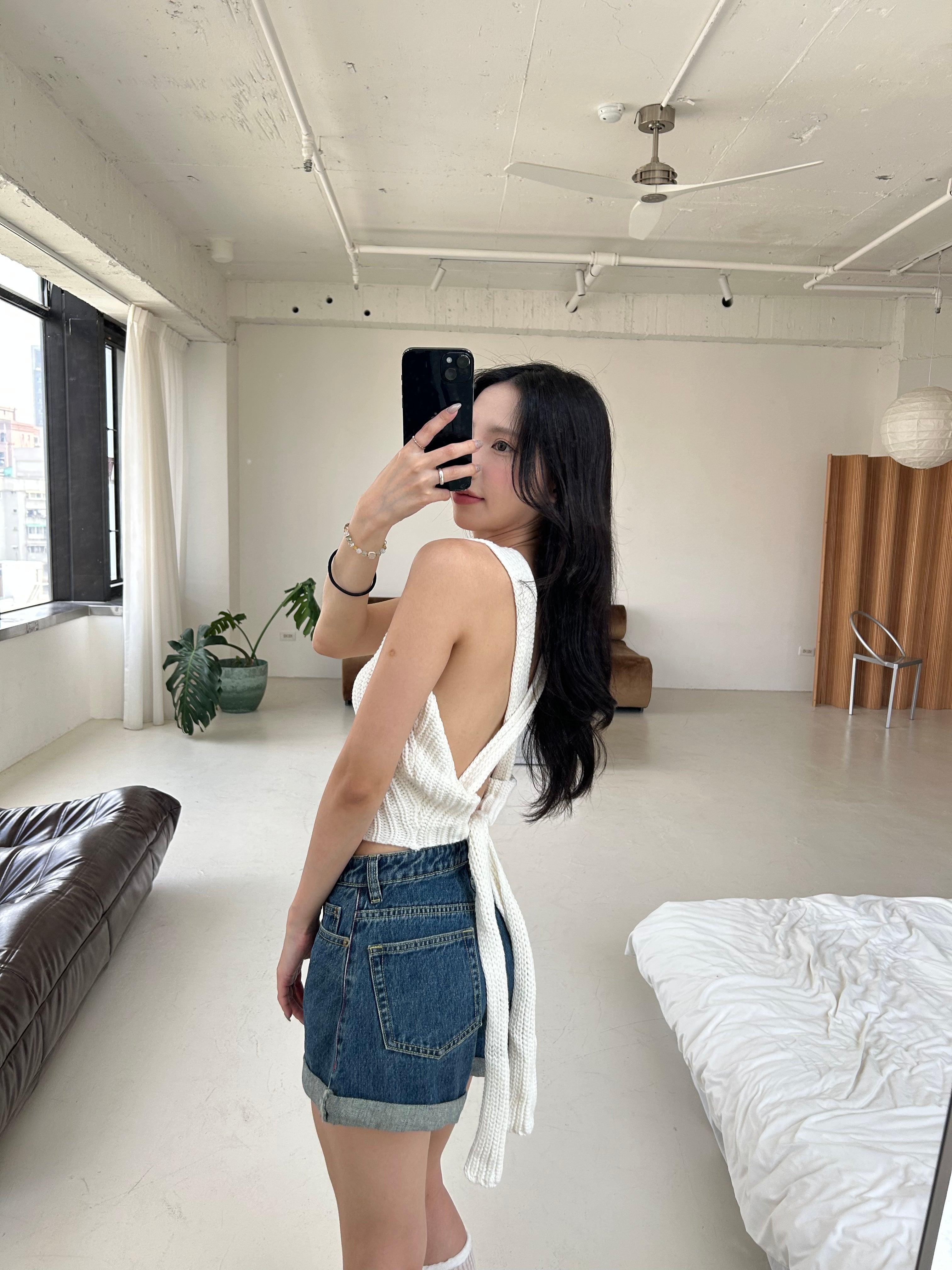 後綁帶針織上衣<br>Tie Back Knit Top