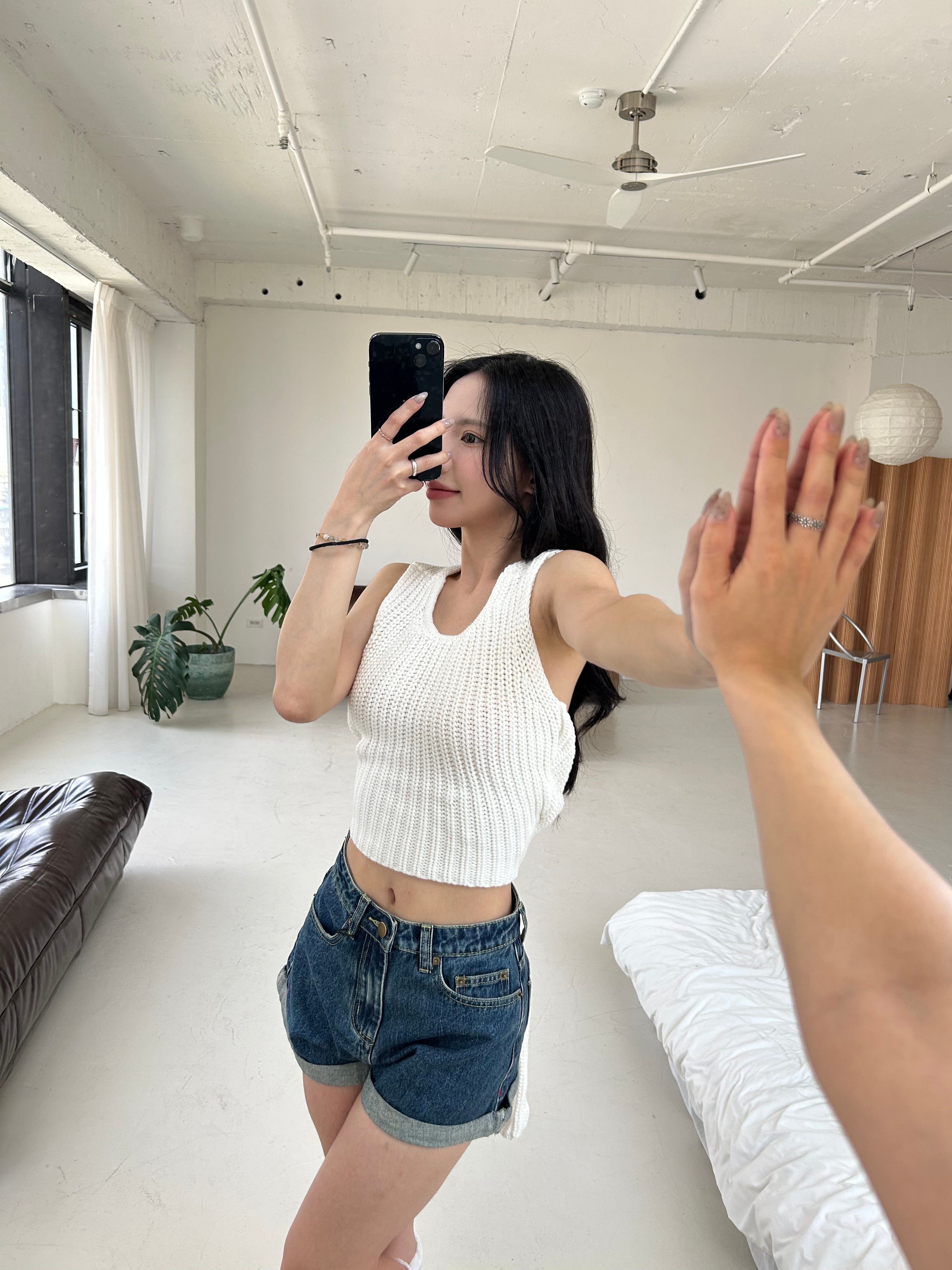 後綁帶針織上衣<br>Tie Back Knit Top