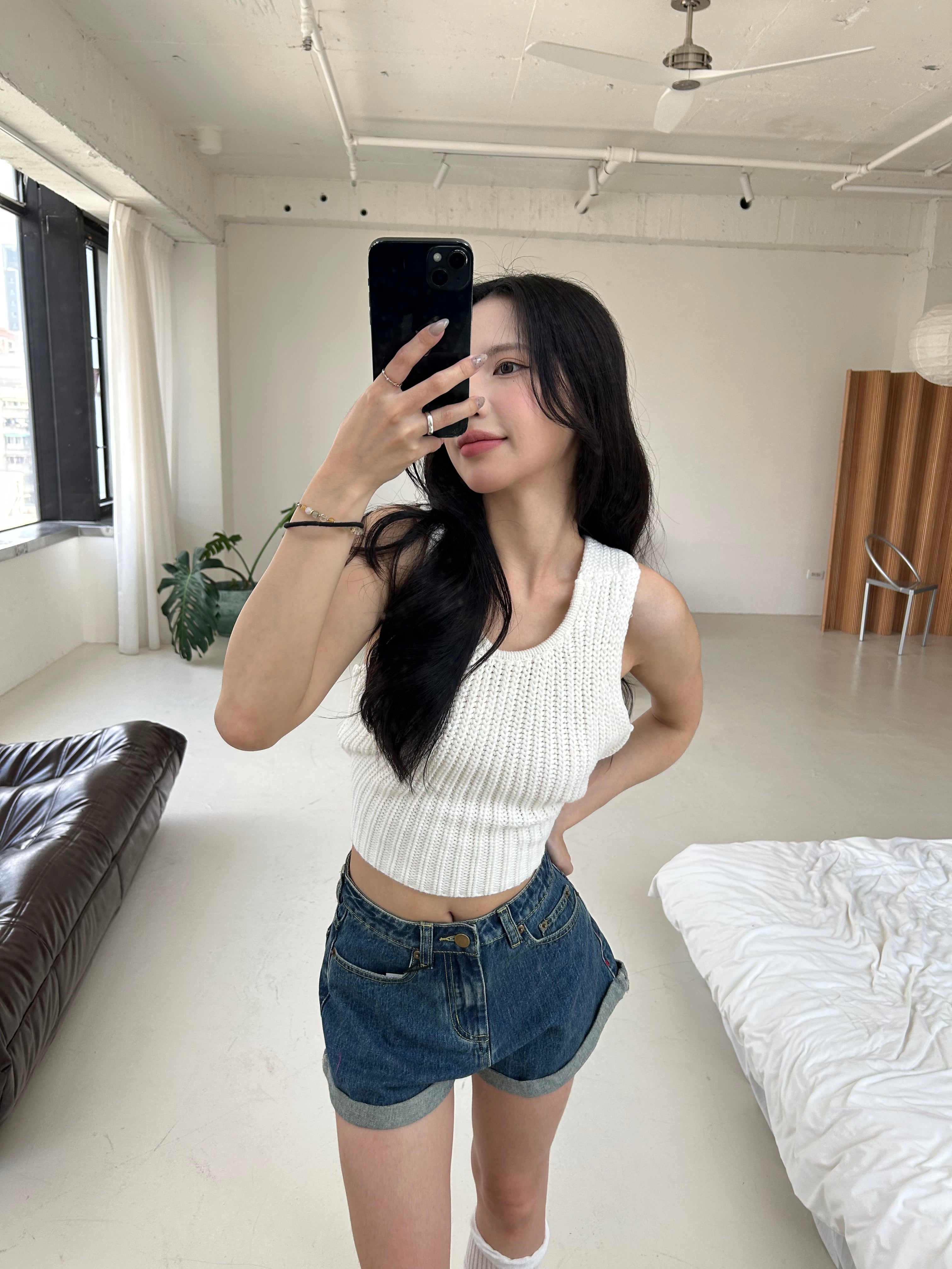 後綁帶針織上衣<br>Tie Back Knit Top