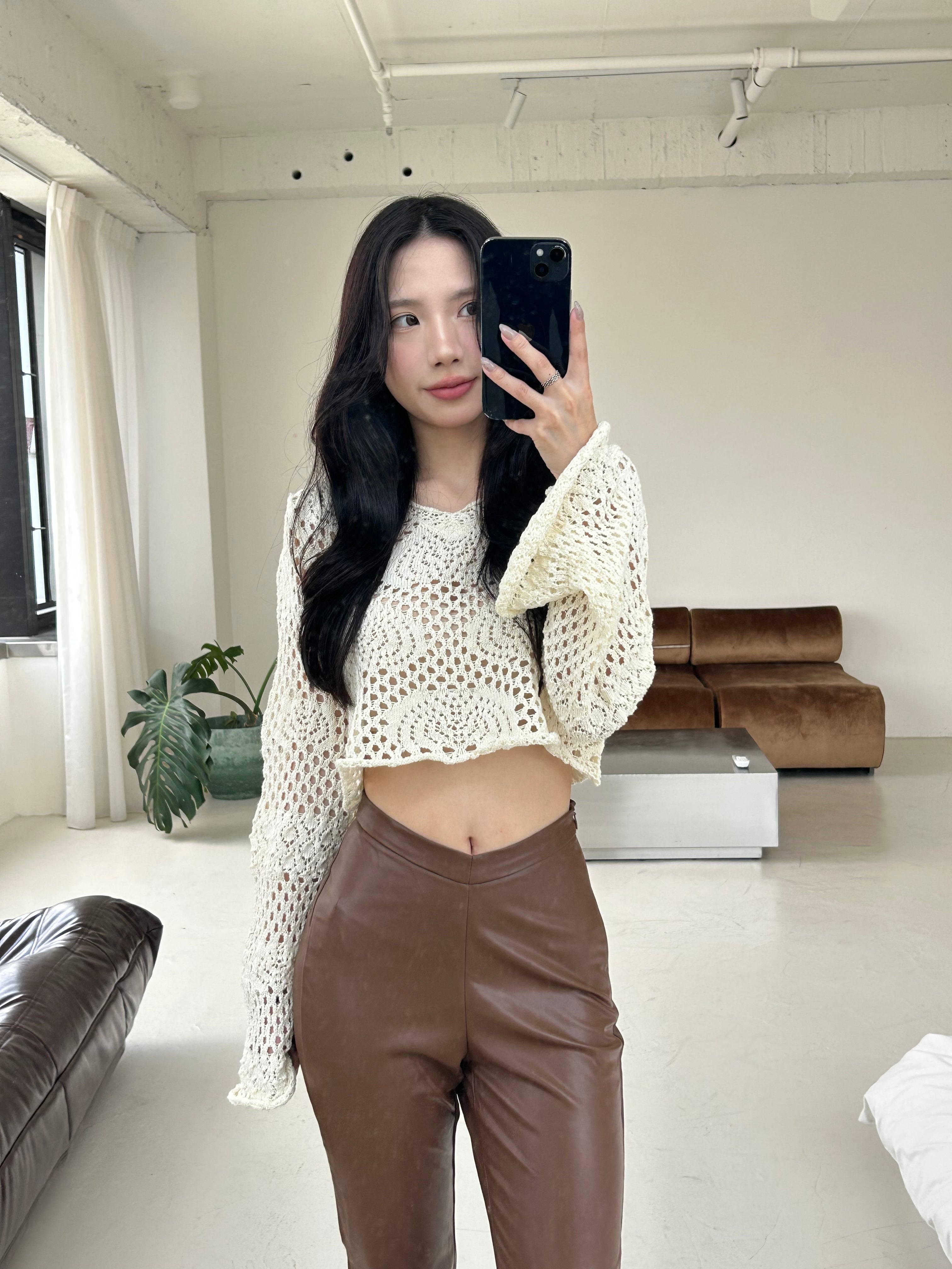長袖編織上衣<br>Long Sleeve Crochet Crop Top