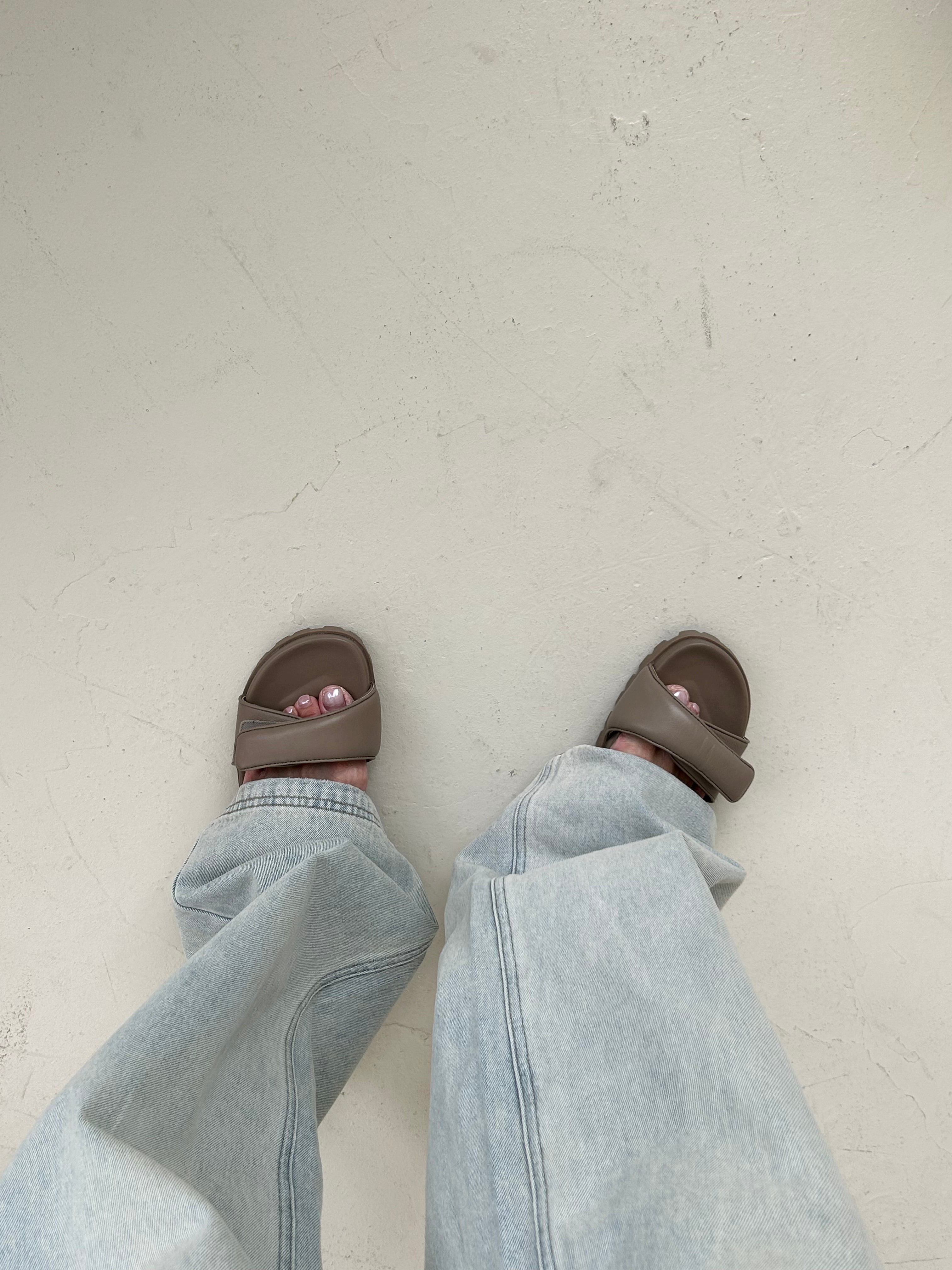 胖胖雙帶拖鞋<br>Touch Strap Flat Sandal