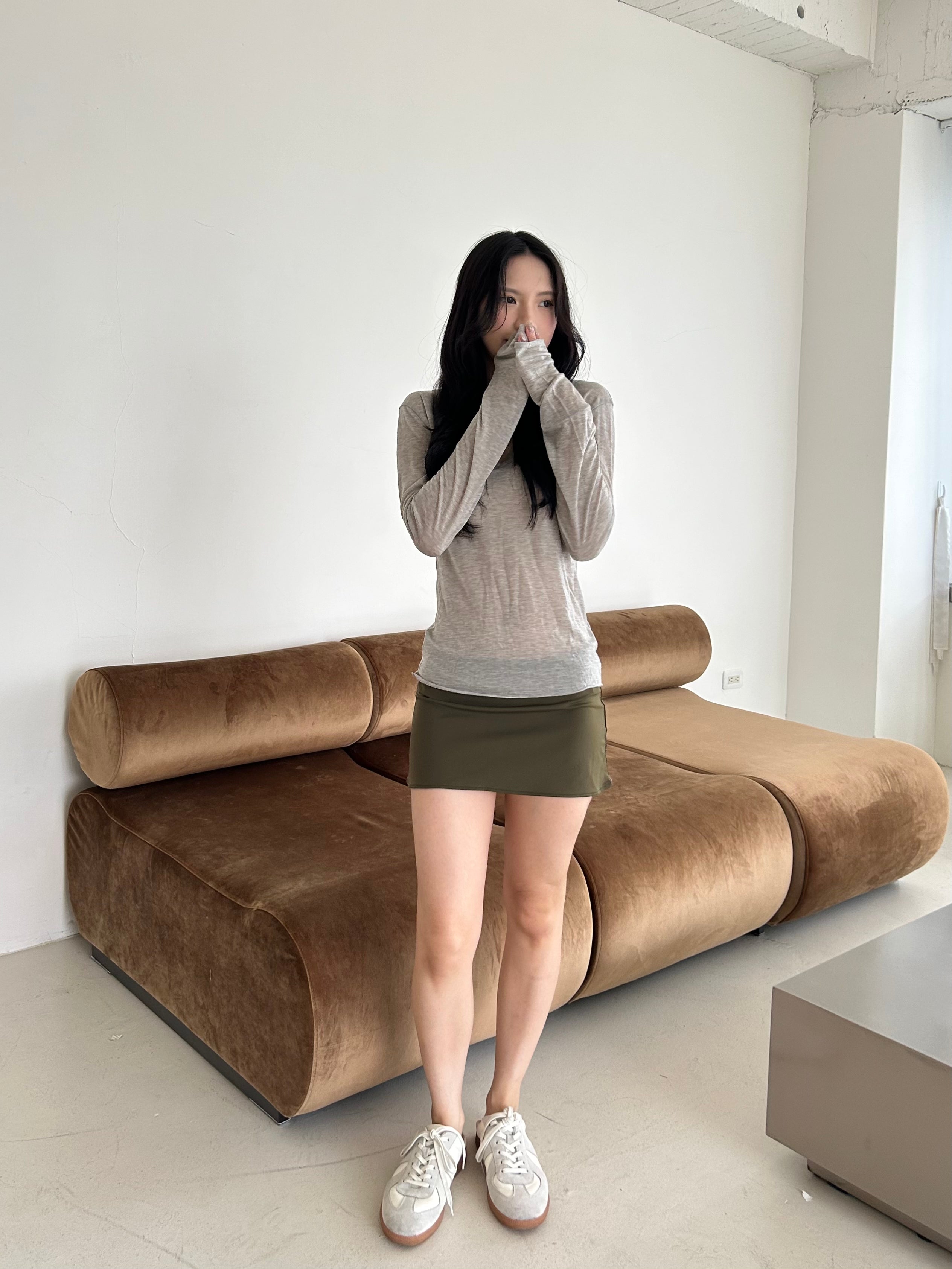 低腰迷你裙<br>Low-Rise Mini Skirt