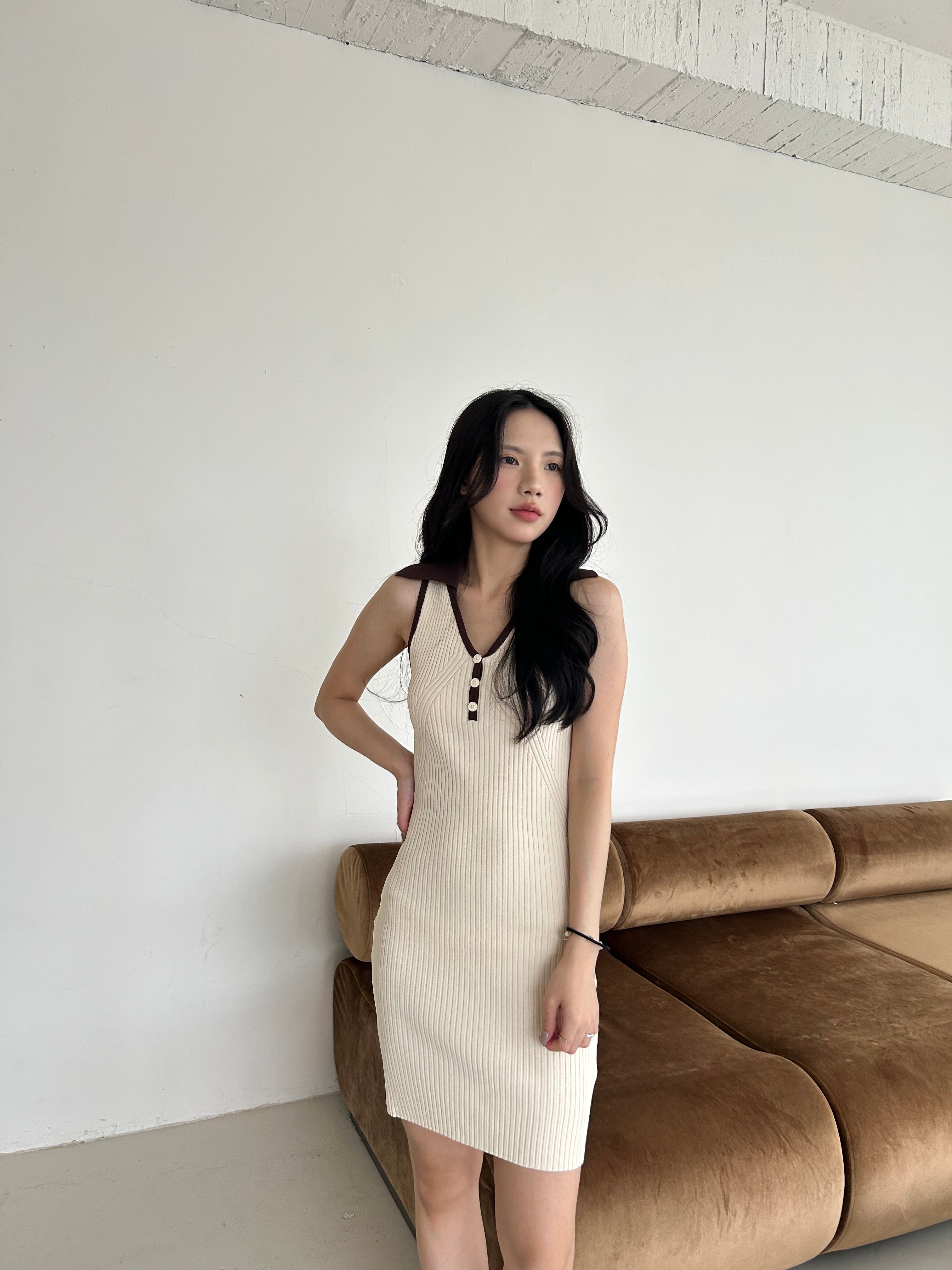 MULTI-COLOR KNITTED DRESS