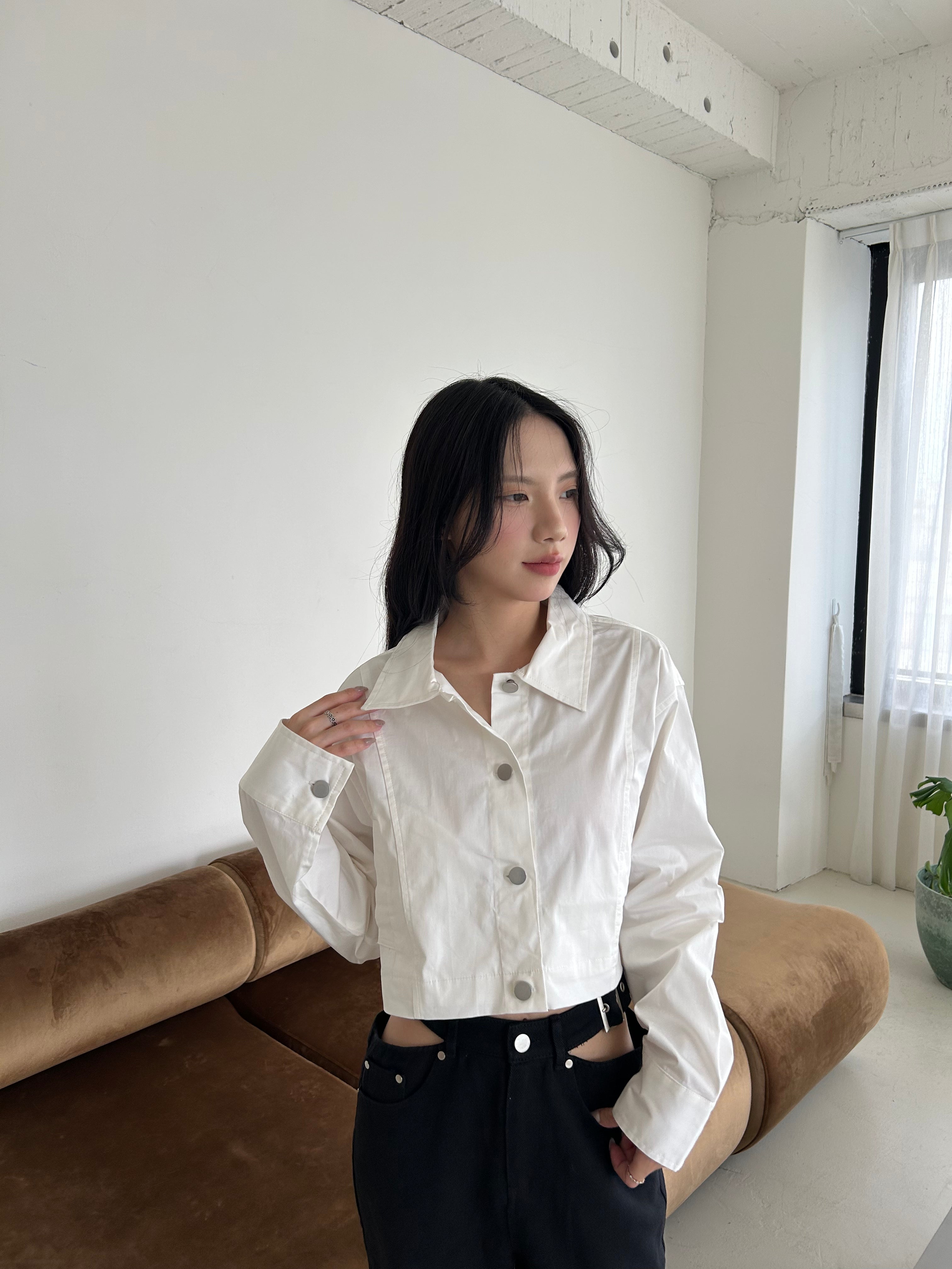長袖短版襯衫外套<br>Cropped Shirt Jacket