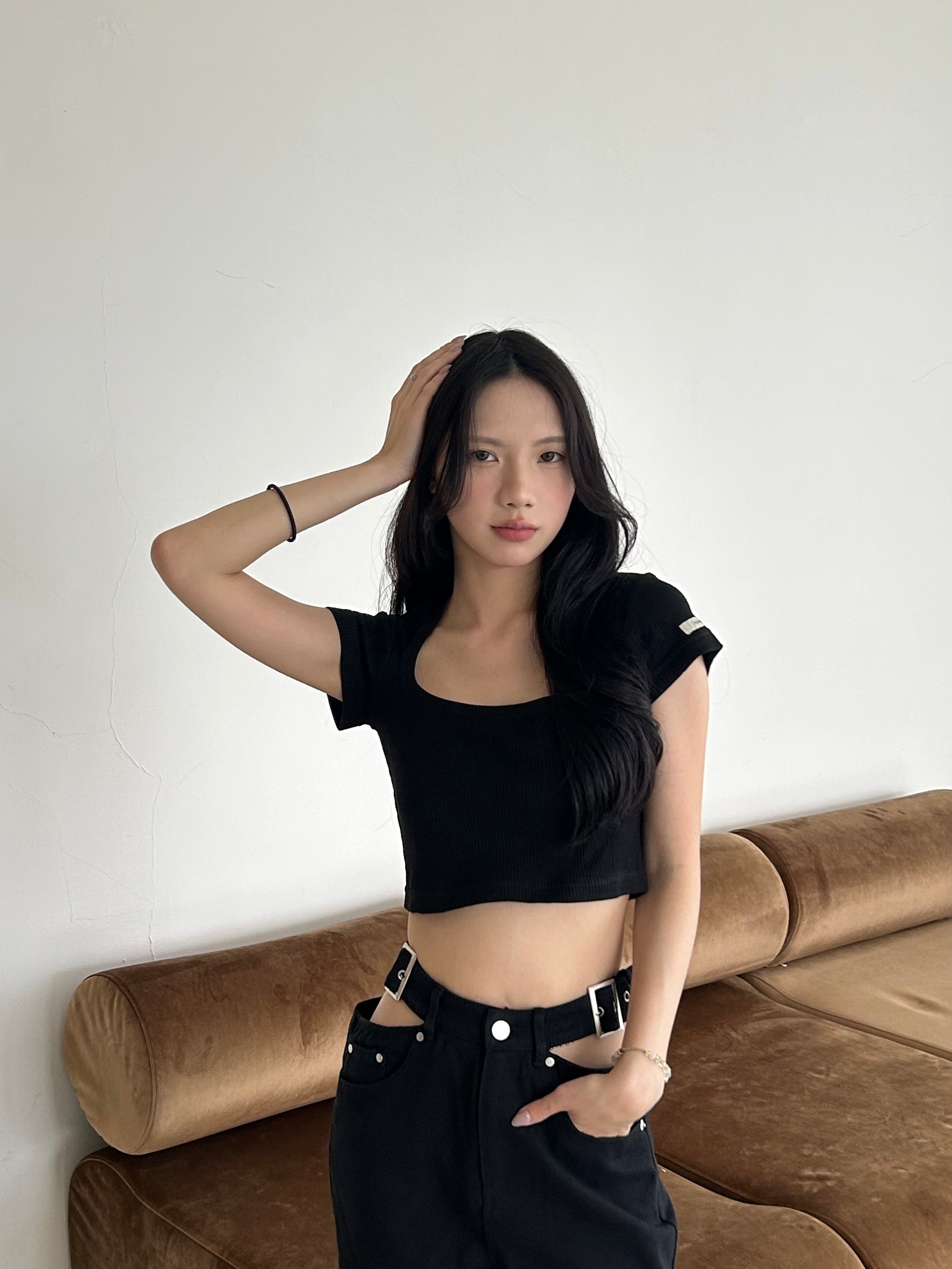 方領短版上衣<br>Cotton Crop Top