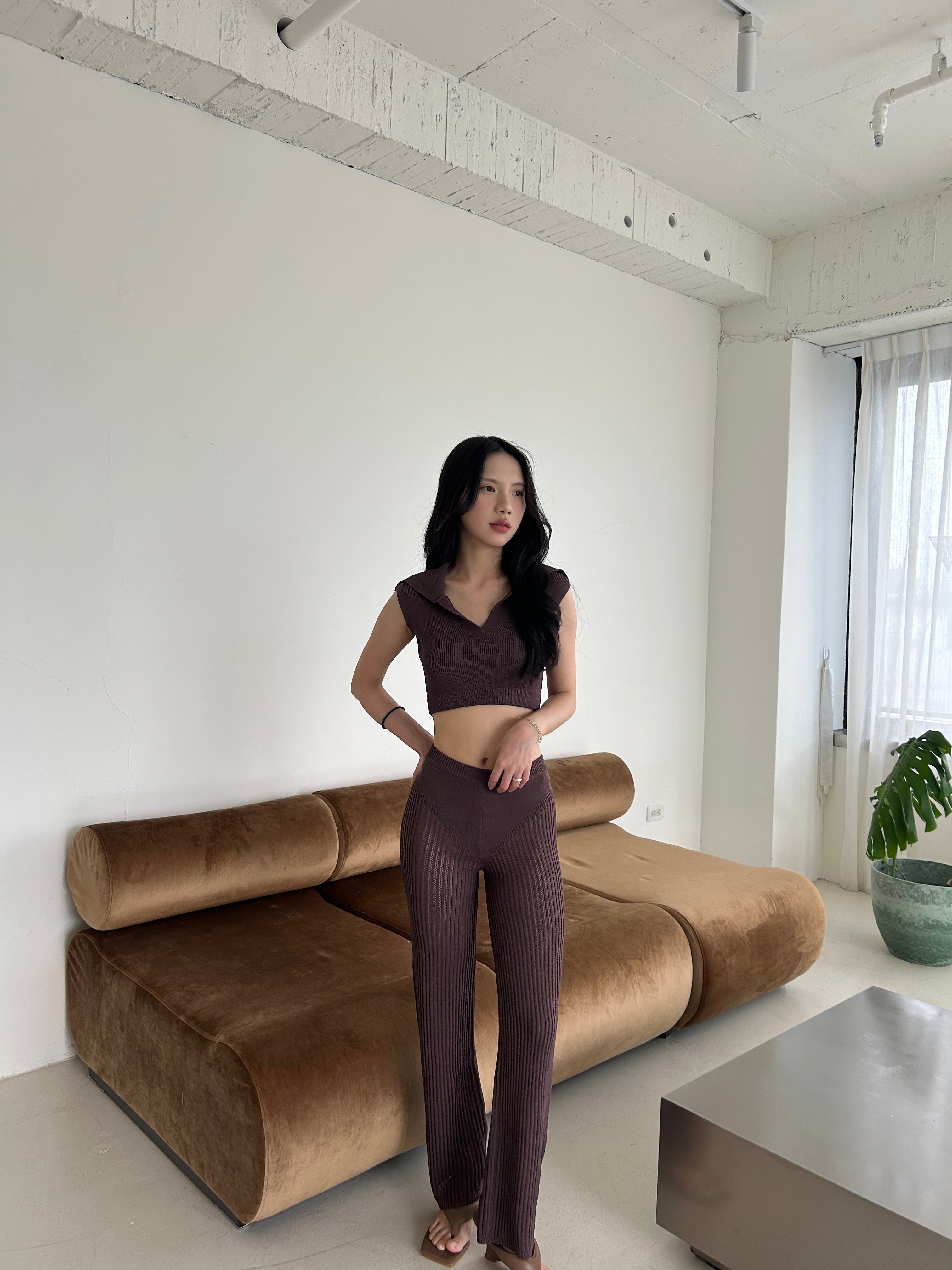 針織簍空九分褲<br>Crochet Long Pants