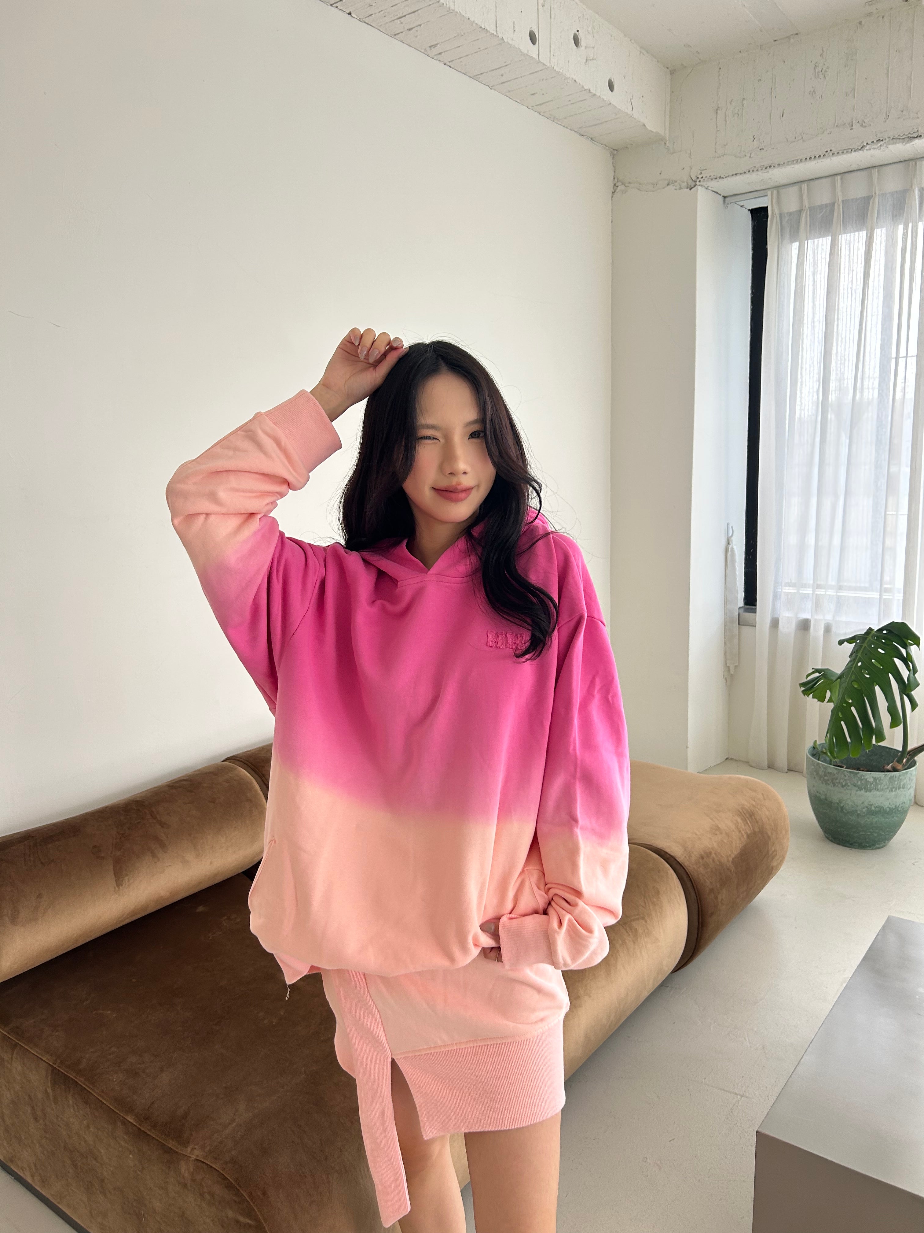 GRADIENT HOODIES