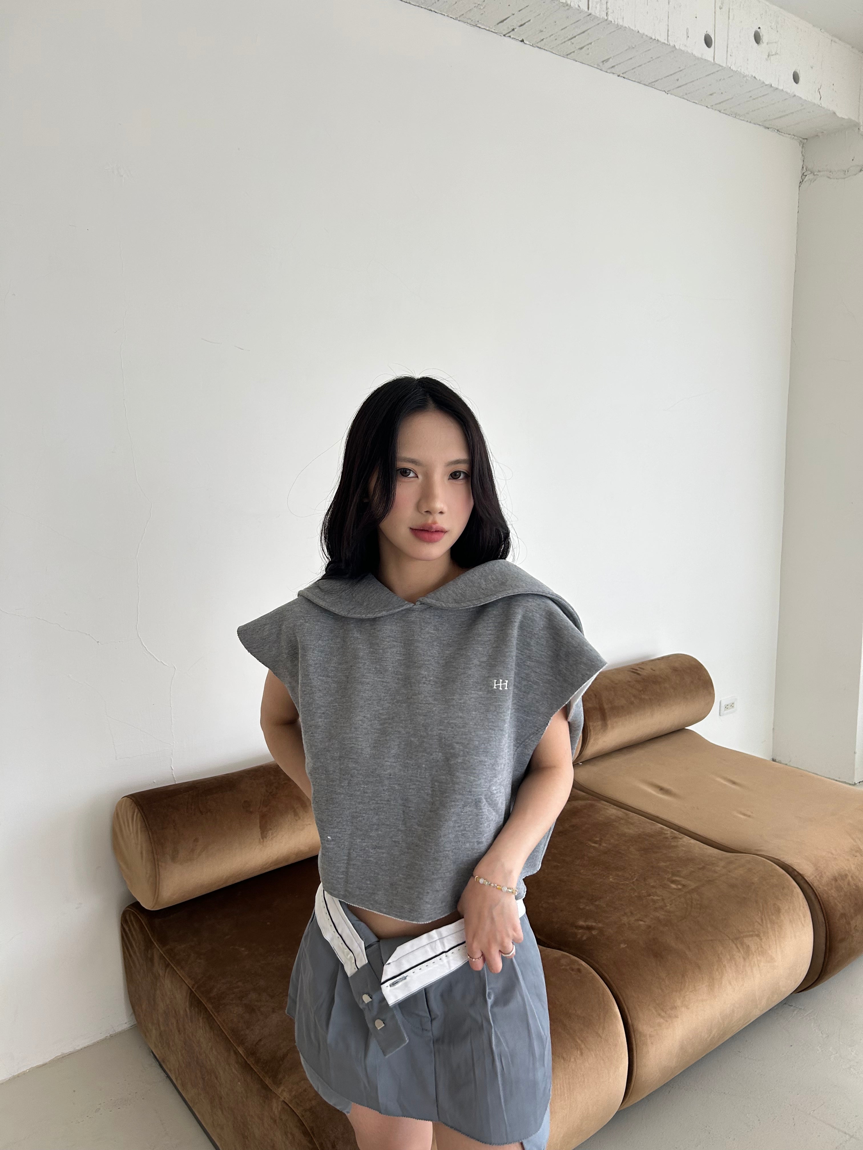 棉質寬袖背心<br>Wide Sleeveless Oversized Vest